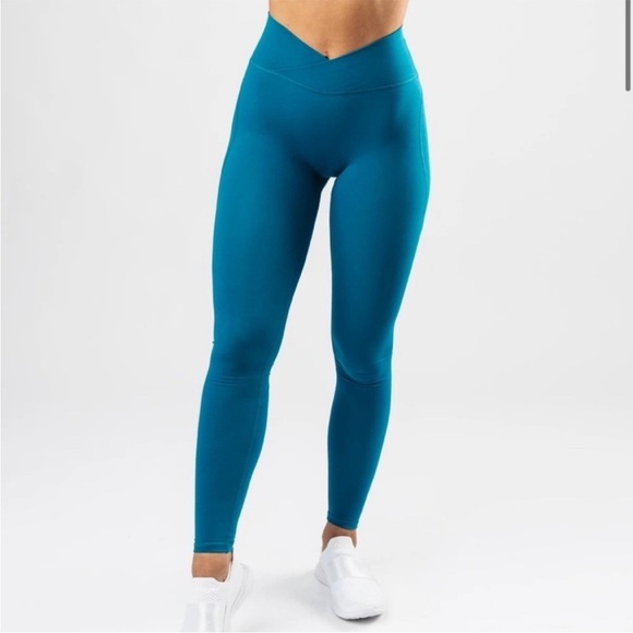 ALPHALETE Surface Path Atheleisure Defining Waist Workout Running Leggings - Picture 2 of 10